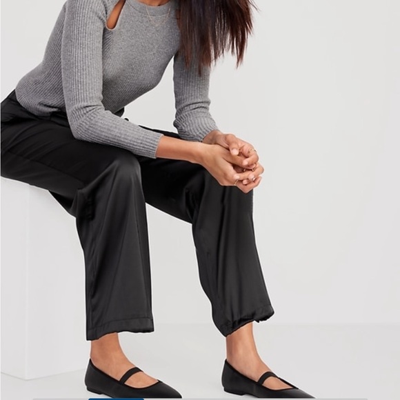 Old Navy Mary Jane Square-Toe black ballet flats - Picture 4 of 7